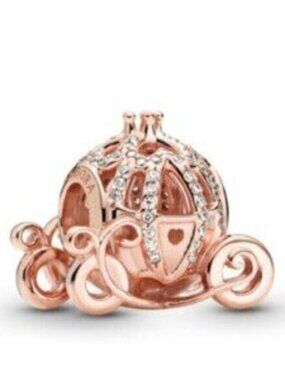 Pandora Rose? Cinderella Sparkling Carriage Charm
